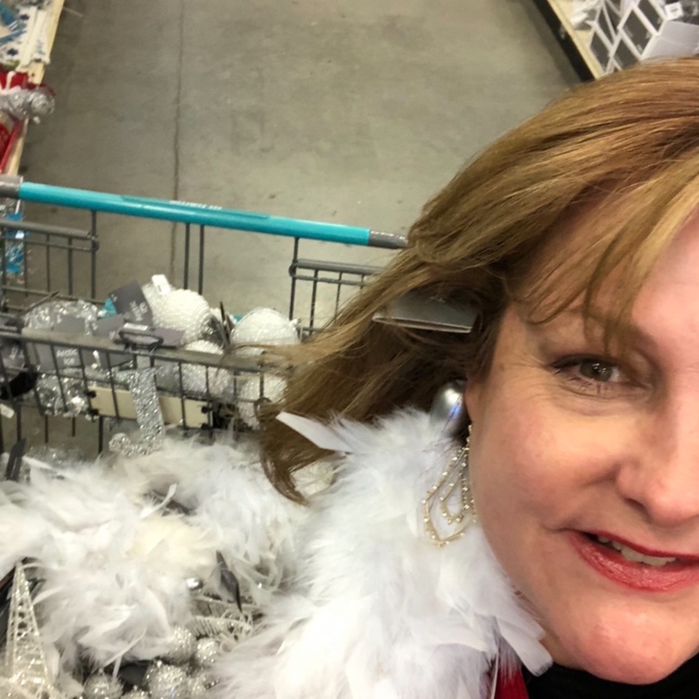 Meet your Posher, Misti